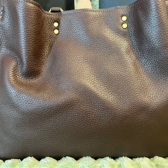 Coach Rogue 39, Maple & Brass - Picture 3 of 15